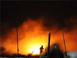 大连新港油库7·16爆炸现场再次起火
