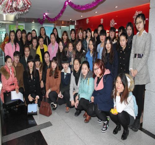 辽宁轻工学院师生来访锦程物流网