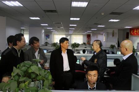 南洋商业银行大连分行领导来访锦程集团